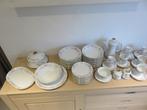 Porseleinen diner- en koffieset, Ophalen