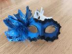 Authentiek Venetiaans masker, Ophalen