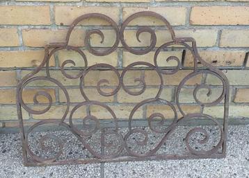 ornement décoratif en fer forgé - grille, Enlèvement