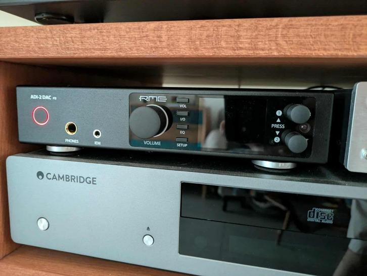 RME ADI-2 DAC FS + sBooster BOTW mkII, Audio, Tv en Foto, Converters, Zo goed als nieuw, Ophalen of Verzenden