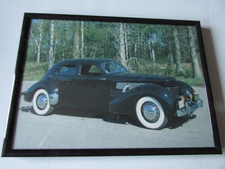 CORD 810 / 812 SEDAN, FOTO IN KADER, Verzamelen, Foto's en Prenten, Zo goed als nieuw, Foto, Overige onderwerpen, Voor 1940, Ophalen of Verzenden