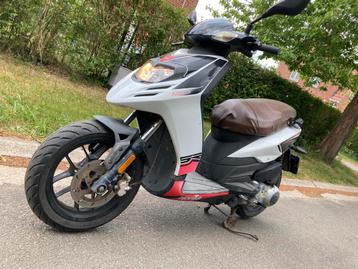 Aprillia sr 125cc, Motoren, Particulier, 125 cc, 11 kW of minder, 1 cilinder