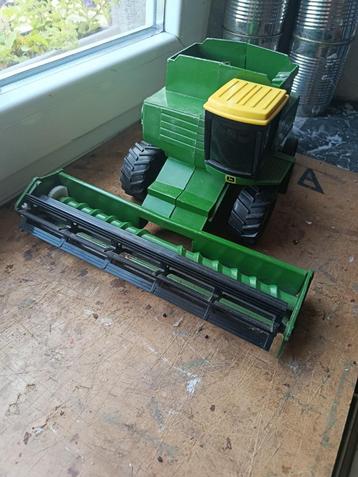 John Deere Turbo Ertl 1:16 oogstmachine beschikbaar voor biedingen