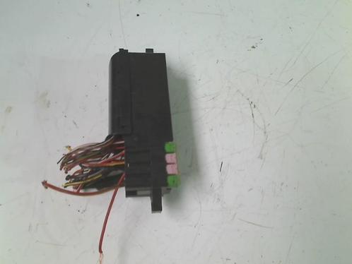 ZEKERINGKAST Skoda Fabia III Combi (NJ5) (6c0937615a), Auto-onderdelen, Elektronica en Kabels, Skoda, Gebruikt