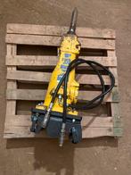 Breekhamer cw05, Zakelijke goederen, Machines en Bouw | Kranen en Graafmachines, Ophalen, Kraan