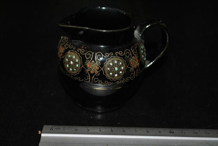 Petit crémier pot à lait faïence émaillée foncée vers 1900, Antiquités & Art, Antiquités | Céramique & Poterie, Enlèvement ou Envoi