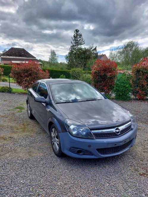 Voiture Opel astra gtc 2009 (h) 207 000 km 1500€, Auto's, Opel, Particulier, Astra, ABS, Achteruitrijcamera, Airconditioning, Android Auto
