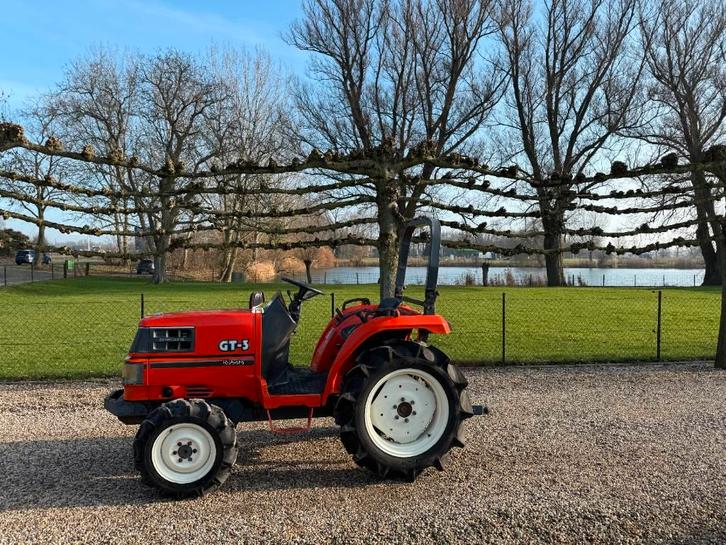Kubota GT 3 4WD 2 Minitractor / Mini tractor, Articles professionnels, Machines & Construction | Jardin, Parc & Sylviculture, Autres types