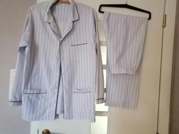 Heren pijama beschikbaar voor biedingen