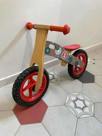 Draisienne bois beschikbaar voor biedingen