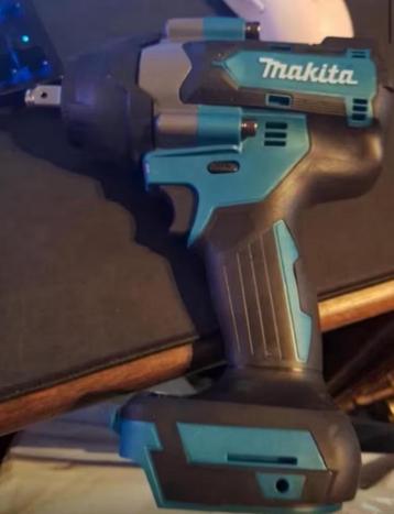 Makita DTW700Z beschikbaar voor biedingen