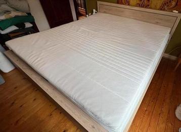 TUSSÖY topmatras 180*200, Huis en Inrichting, Slaapkamer | Matrassen en Bedbodems, Ophalen, Gebruikt, Tweepersoons, Matras