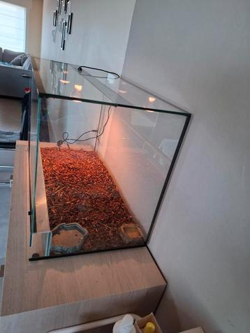 Terrarium als nieuw ,  beschikbaar voor biedingen