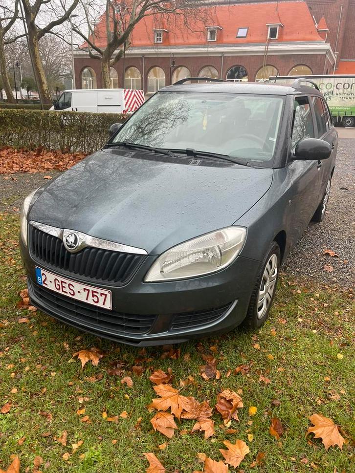 Skoda fabia 1200cc benzine airco roze formulier, Auto's, Skoda, Particulier, Fabia, ABS, Airbags, Airconditioning, Alarm, Boordcomputer