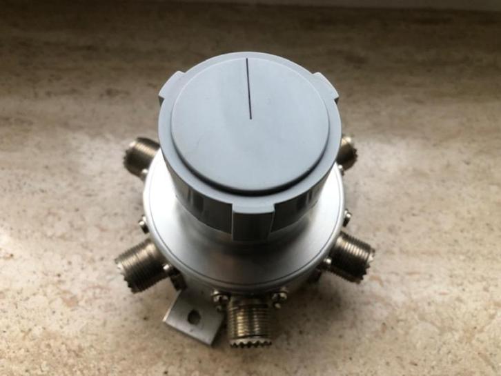 Hofi type 605 5-weg coaxschakelaar HF 3kW- VHF 1kW, Telecommunicatie, Zenders en Ontvangers, Zo goed als nieuw, Ophalen of Verzenden