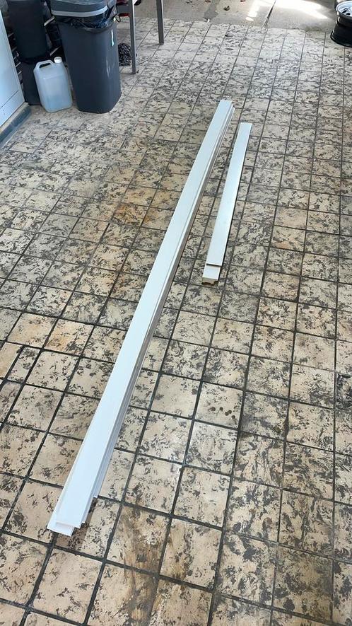 Plinten vochtwerend Mdf L 244cm H 7cm D 1,5cm, Doe-het-zelf en Bouw, Plinten en Afwerking, Zo goed als nieuw, Plinten, MDF, Ophalen