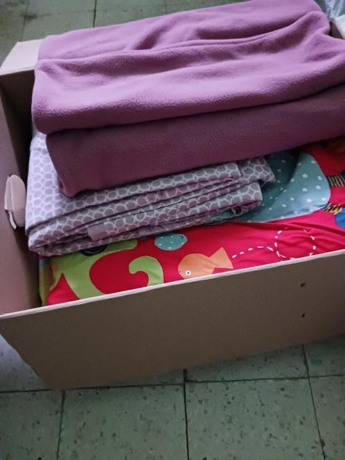 volle doos beddengoed, Huis en Inrichting, Slaapkamer | Beddengoed, Zo goed als nieuw, Dekbedovertrek, Eenpersoons, Overige kleuren