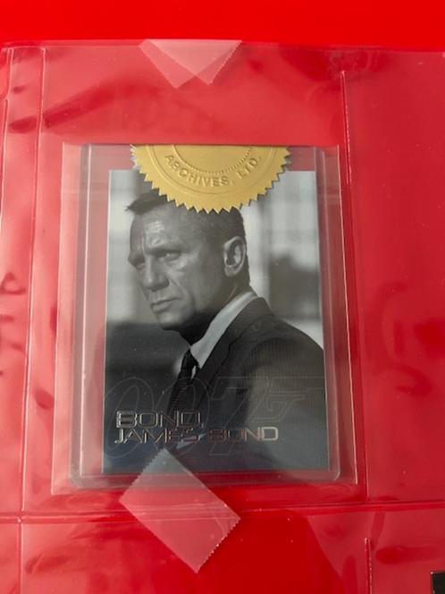 James Bond Artifacts & Relics 2013 Trading Cards, Collections, Photos & Gravures, Neuf, Gravure, Autres sujets/thèmes, Enlèvement ou Envoi