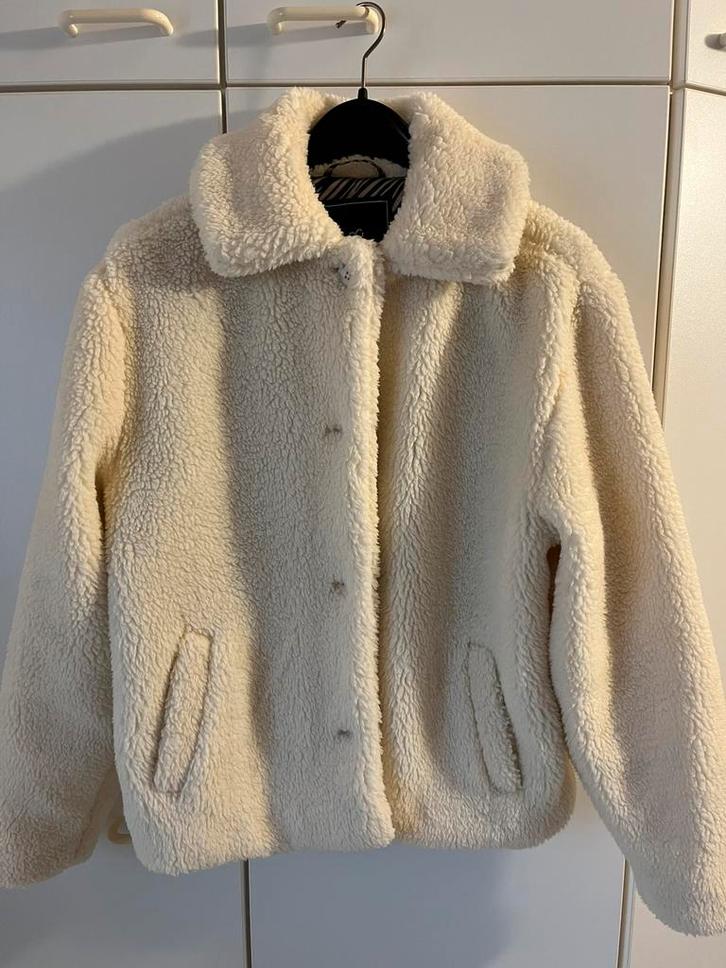 Dames jassen, Kleding | Dames, Jassen | Winter, Zo goed als nieuw, Maat 38/40 (M), Beige, Ophalen
