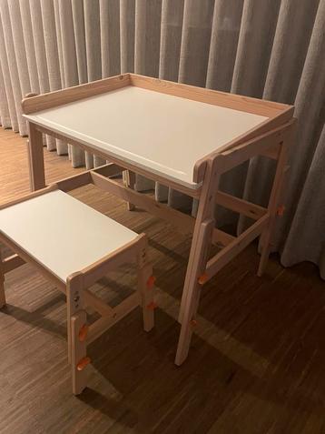 Kinderbureau met bankje, verstelbaar beschikbaar voor biedingen