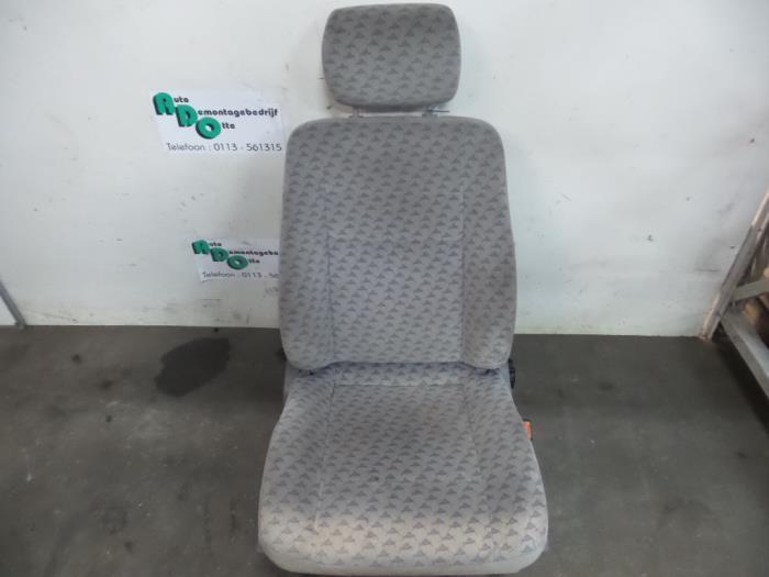 Siège droit d'un Mercedes Vito (Vito 96-), Autos : Pièces & Accessoires, Habitacle & Garnissage, Mercedes-Benz, Utilisé, Enlèvement ou Envoi