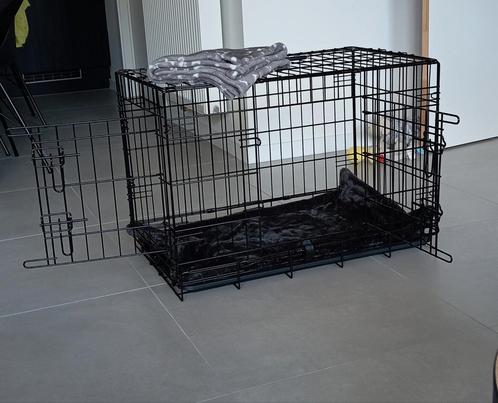 Hondenbench met benchmat, Dieren en Toebehoren, Hondenbenches, Zo goed als nieuw, Ophalen
