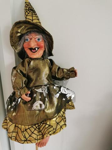 Heksen, poppen , halloween! beschikbaar voor biedingen