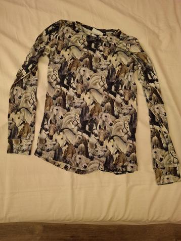 longsleeve met paarden molo maat 140 beschikbaar voor biedingen