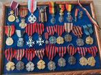 Grand lot de médailles, civiles + militaires. Ancien et nouv, Collections, Enlèvement ou Envoi