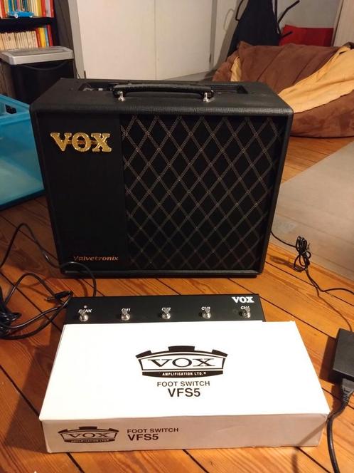 Ampli VOX VT40x Valvetronix  + footswitch, Musique & Instruments, Amplis | Basse & Guitare, Utilisé, Guitare, Moins de 50 watts