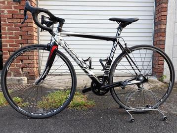 À vendre vélo de route Ridley full carbone taille S beschikbaar voor biedingen