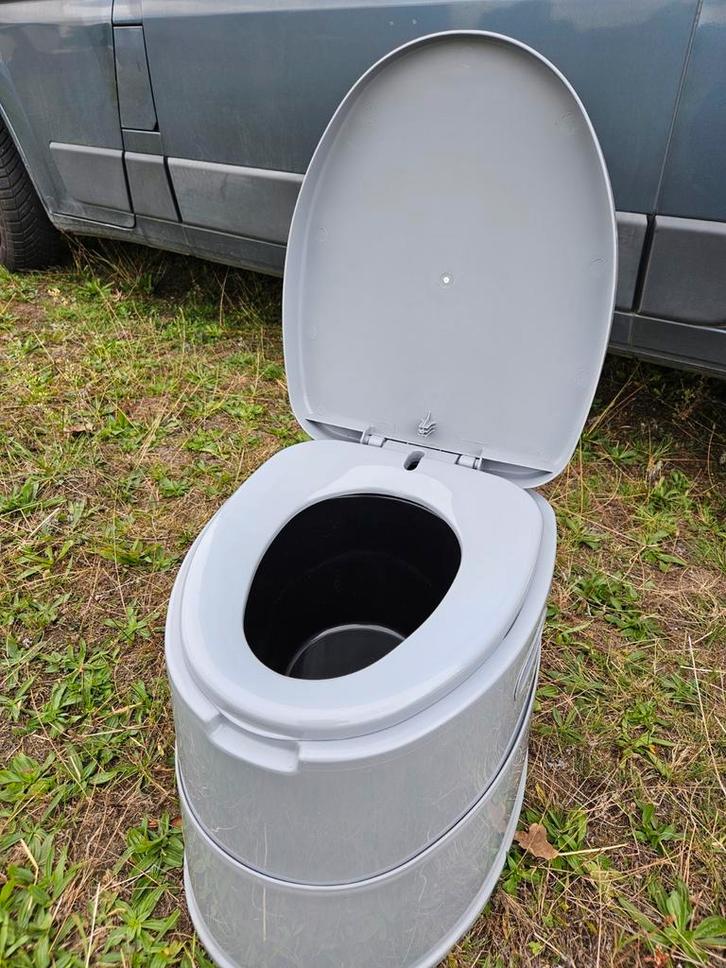Bo-Camp deelbaar draagbaar toilet, Caravans en Kamperen, Kampeeraccessoires, Gebruikt, Ophalen