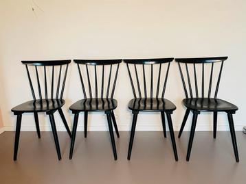 Vintage spijlenstoelen 4 stuks beschikbaar voor biedingen