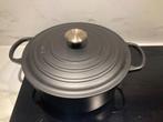 Cocotte Le Creuset 28 cm noire - utilisée deux fois, Huis en Inrichting, Ophalen, Zo goed als nieuw