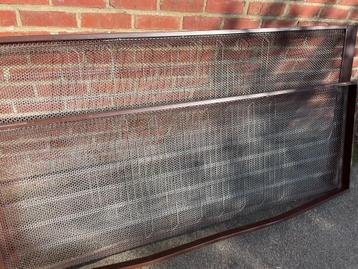 Metalen boxspring, 1 tot 2 personen beschikbaar voor biedingen