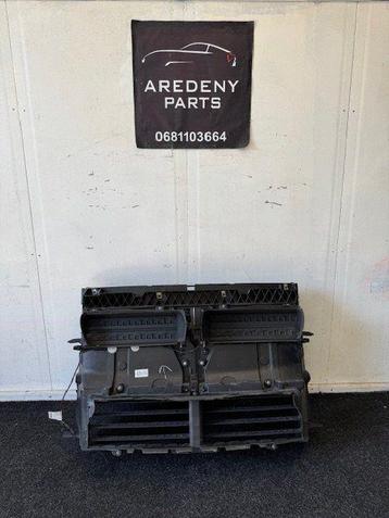 BMW X1 F48 2 Serie F45 F46 Radiateur Luchtinlaat Behuizing beschikbaar voor biedingen