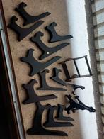 Sierborden steunen, Enlèvement