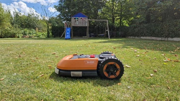 Recente Worx Landroid L1000 in uitstekende staat, Tuin en Terras, Robotmaaiers, Zo goed als nieuw, 20 tot 25 cm, Met regensensor