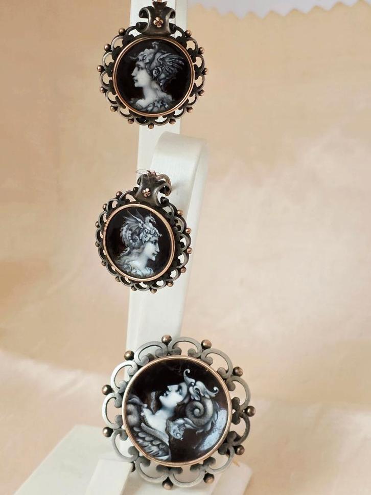 Antieke unieke geëmailleerde set, Napoleon III, Bijoux, Sacs & Beauté, Bijoux anciens, Autres types, Or, Enlèvement ou Envoi