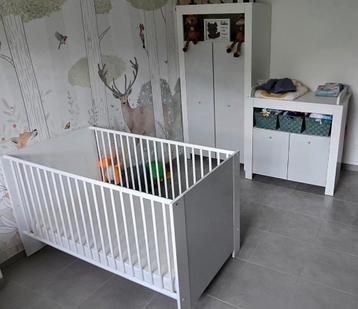 Gemengde babykamer  beschikbaar voor biedingen