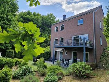 Bouillon: ruime woning met zeer mooi uitzicht, 4 slpks. beschikbaar voor biedingen