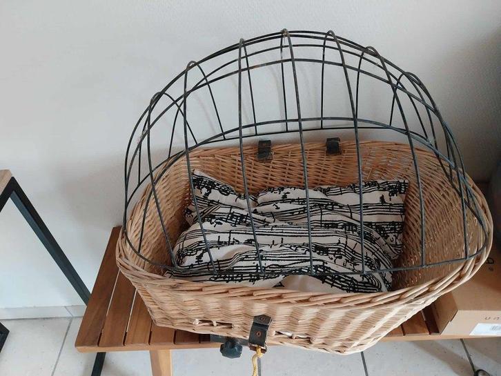 fietsmand achterop de fiets voor hond tot 7 kg, Fietsen en Brommers, Fietsaccessoires | Fietsmanden, Gebruikt, Fietsmand, Ophalen