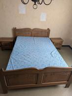 Antiek houten bed met matras en 2 nachtkastjes, Huis en Inrichting, Slaapkamer | Bedden, Ophalen