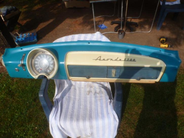 Simca aronde: dashboard, snelheidsmeter en zak, Auto-onderdelen, Dashboard en Schakelaars, Gebruikt, Verzenden