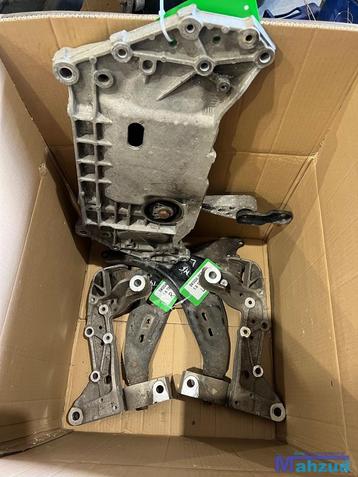 SKODA OCTAVIA 2 combi 1.6 tdi links Draagarm subframe 2007-2 beschikbaar voor biedingen