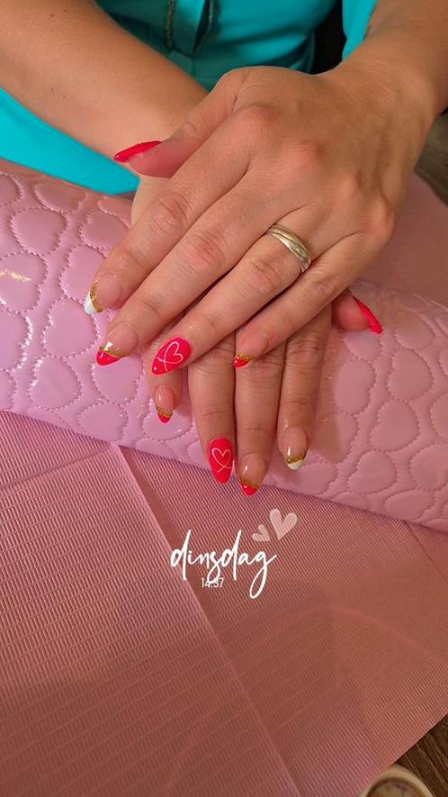 Gelnagels aan huis, Diensten en Vakmensen, Schoonheidsspecialisten | Manicure