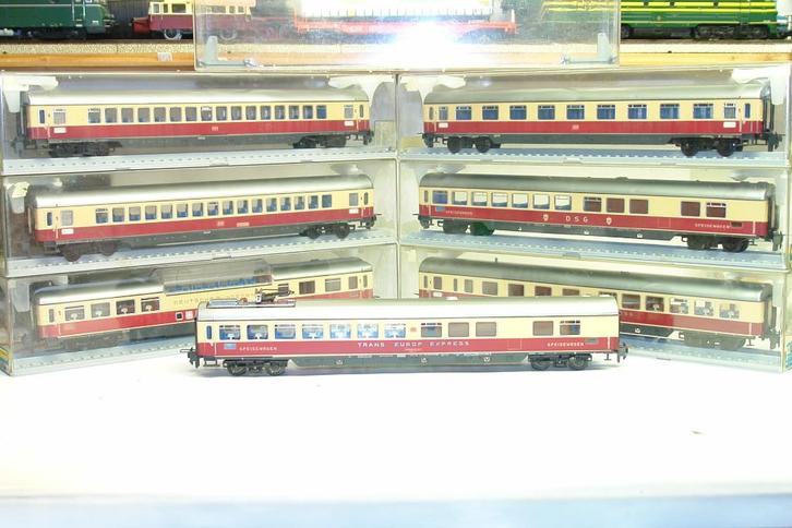 TRIX EXPRESS RÖWA 7VOITURES TEE DEUTSCHE BUNDESBAHN HO CC/DC, Hobby en Vrije tijd, Modeltreinen | H0, Zo goed als nieuw, Wagon