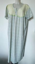 Lange nachtjapon van katoen met pastelkleurige bloemen in gr, Kleding | Dames, Pyjama's, Ophalen of Verzenden, Zo goed als nieuw