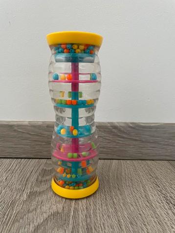 Muziekale rammelaar beschikbaar voor biedingen