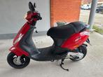 Piaggio Zip 2T (45km/h), Fietsen en Brommers, Ophalen, Piaggio, Zo goed als nieuw, Benzine